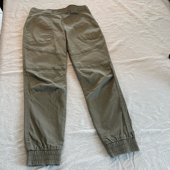 Sincerly Jules Pants - Women’s Green Size Medium 98% Cotton Blend Sincerely Jules Utility Jogger